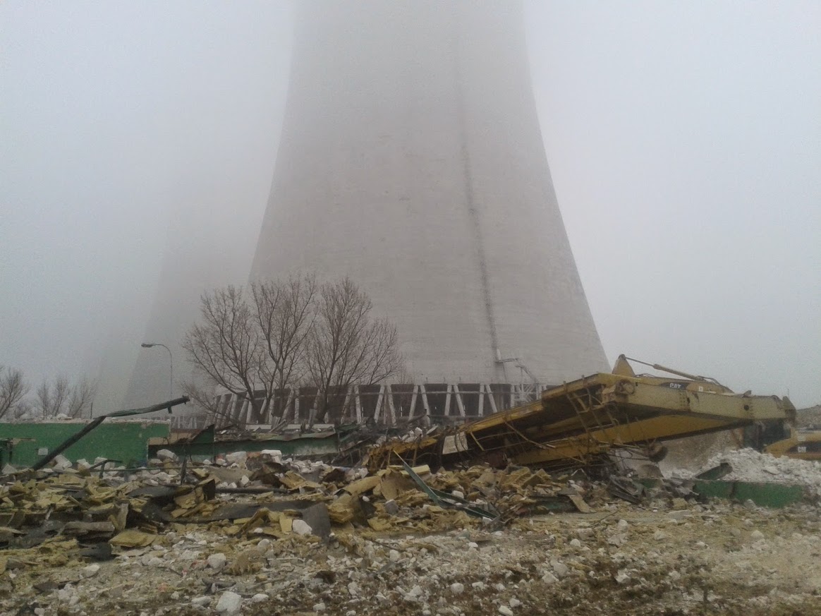 Demontáž Vyradeného Bloku Jaslovské Bohunic